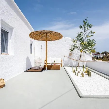Salty Caves Milos Appartement